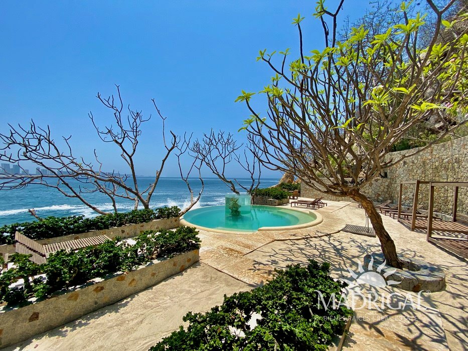 Exclusive house for sale in Los Riscos, Punta Diamante Acapulco