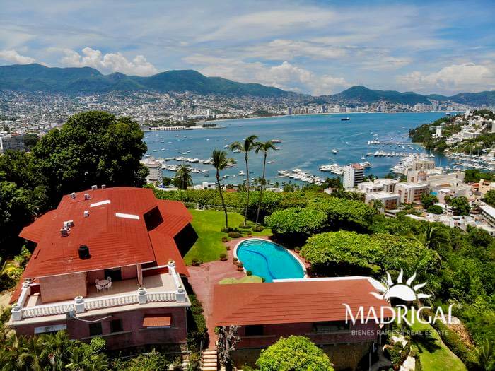 Casa en venta en el Fraccionamiento Las Playas en la Zona Tradicional del Puerto de Acapulco