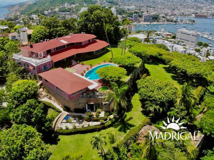 Casa en venta en el Fraccionamiento Las Playas en la Zona Tradicional del Puerto de Acapulco