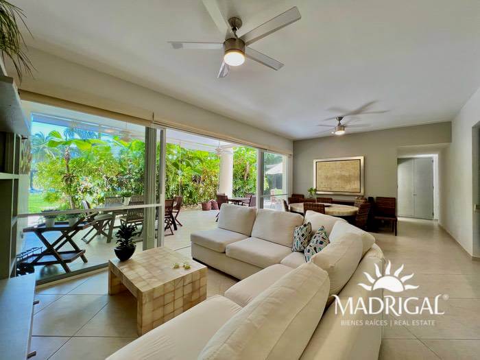 Pacific Diamond | Garden House level apartment for sale with Beach Club