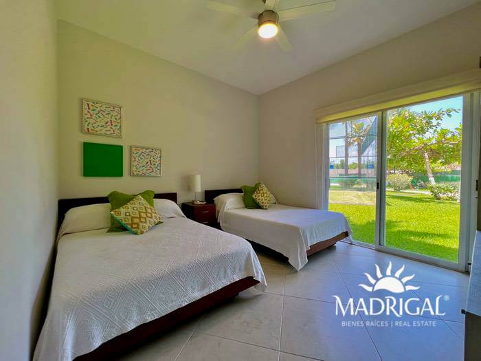 Pacific Diamond | Garden House level apartment for sale with Beach Club