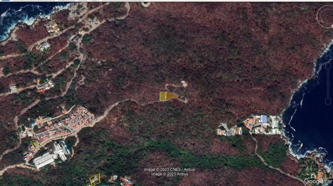 Land for sale in the Fracc Brisas Marques Ridge section of 920.92 m2