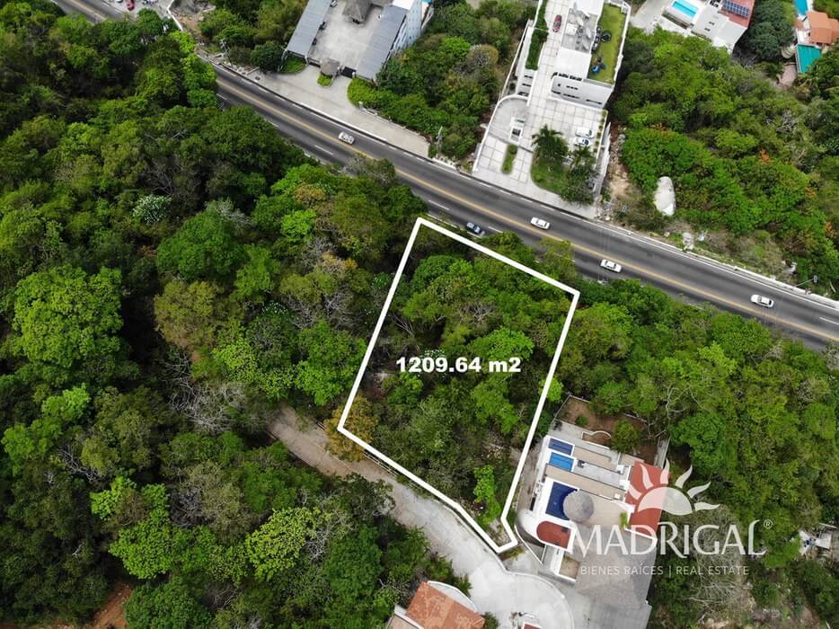 Lot for sale 1209.64 m2 at La Cima del Marqués, Acapulco