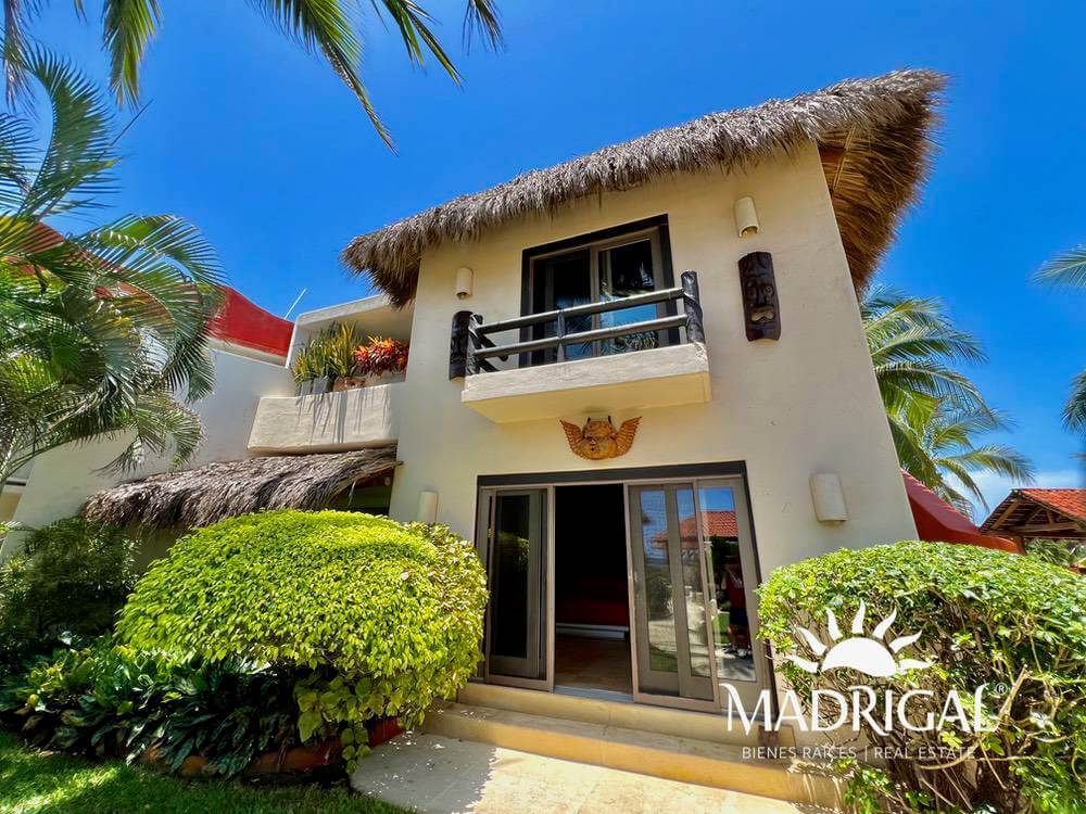 Casa en venta frente a playa en Playa Blanca Zihuatanejo 