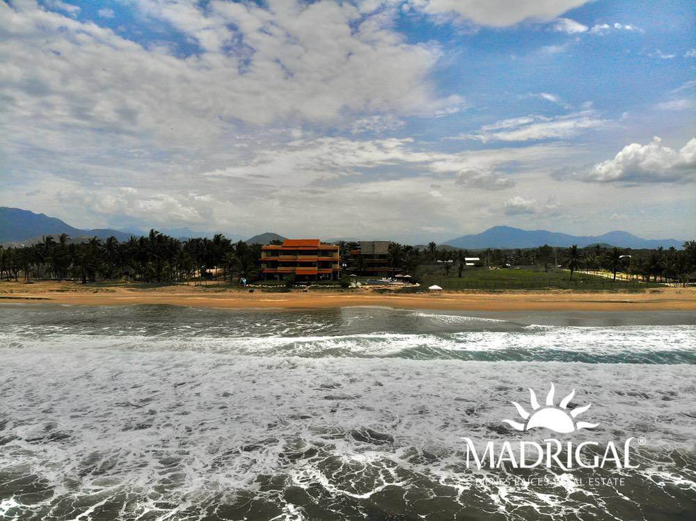 Beachfront apartment for sale in Playa Blanca Zihuatanejo