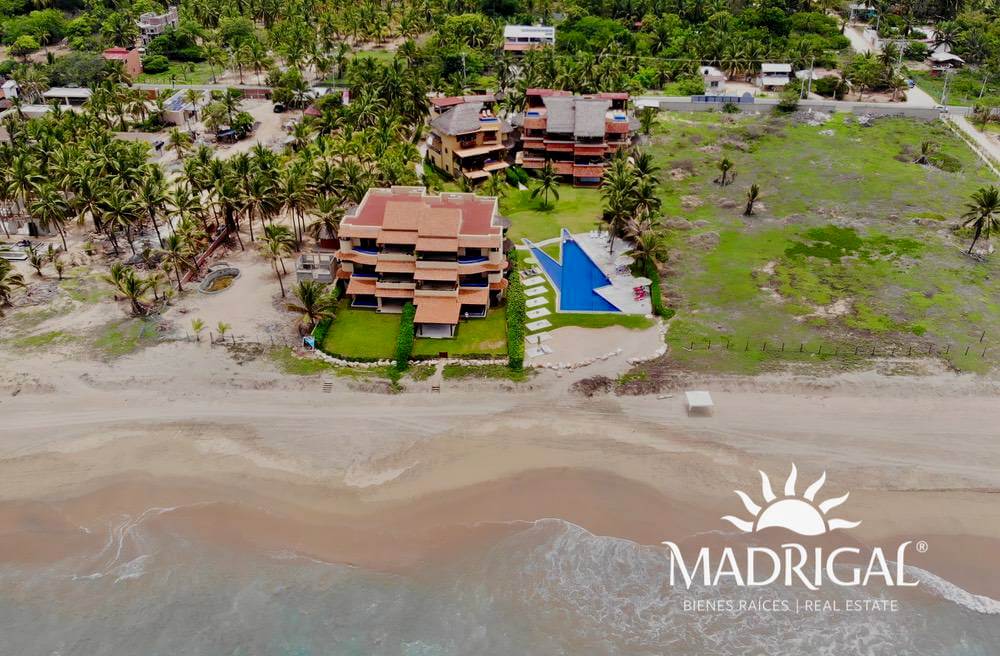 Oceanfront apartment for sale in Playa Blanca Zihuatanejo