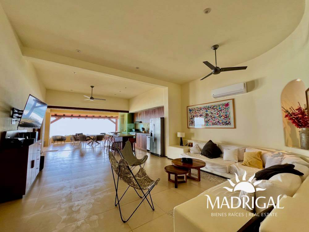 Beachfront apartment for sale in Playa Blanca Zihuatanejo