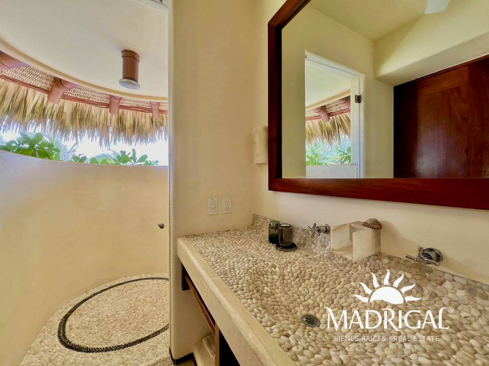 Departamento en venta frente al mar en Playa Blanca Zihuatanejo