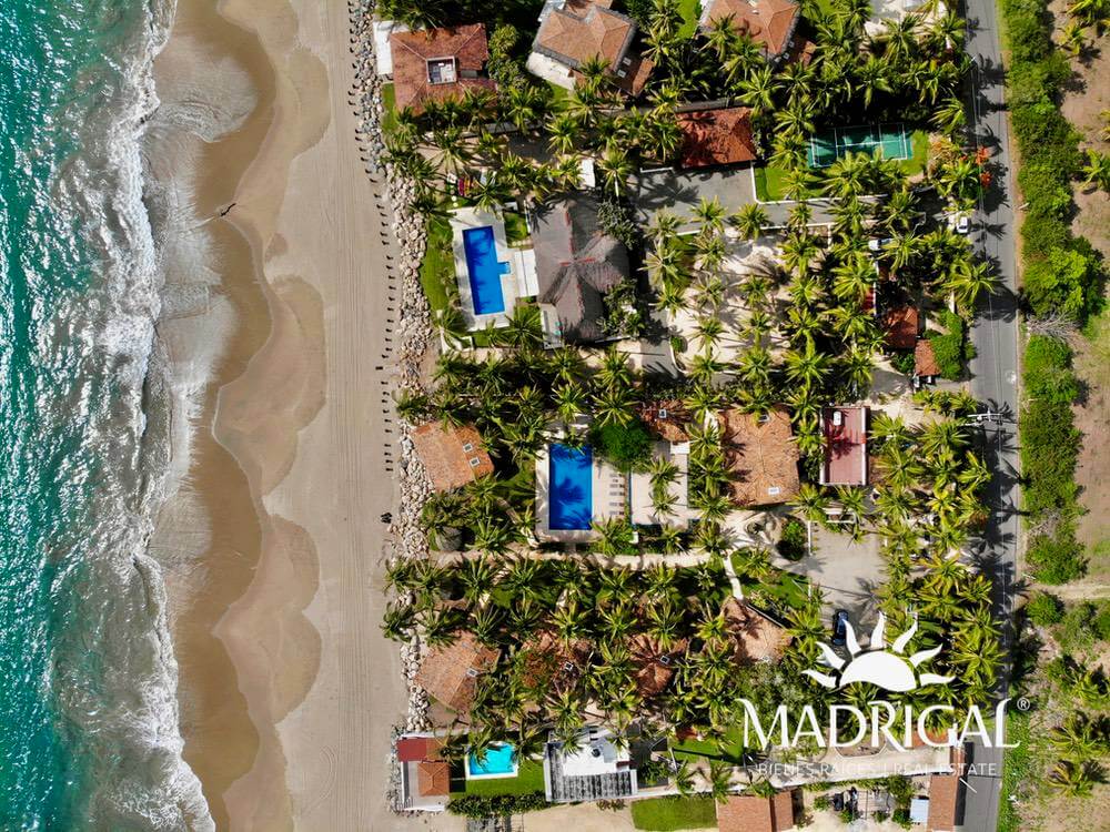 Villas Solecito, Villa en Venta con acceso al mar en Playa Blanca Zihuatanejo