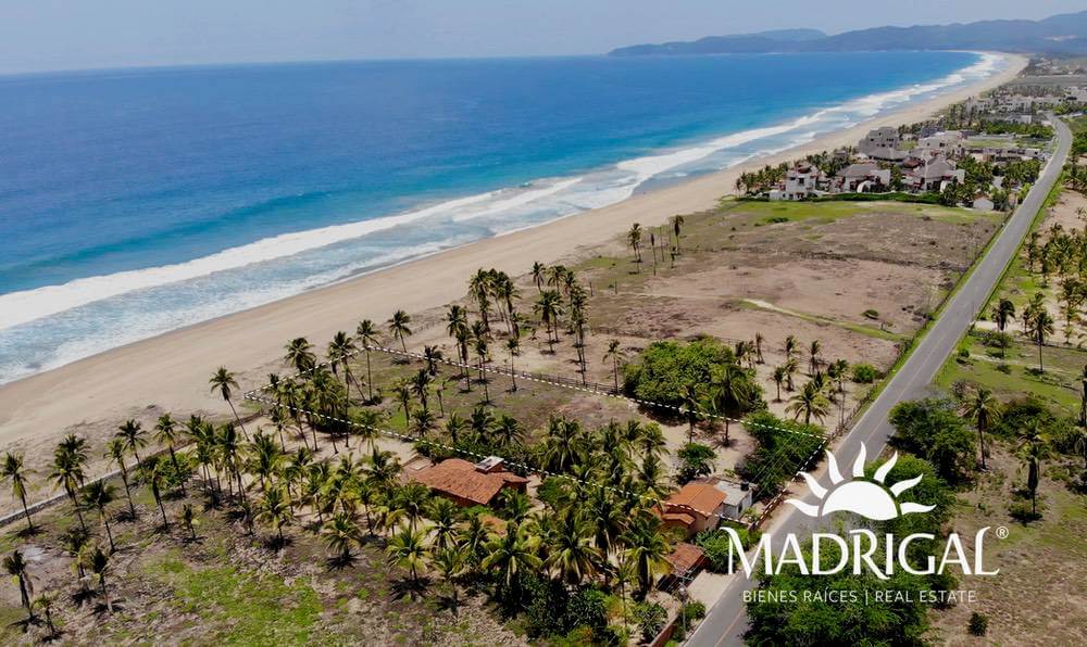 Oceanfront lot for sale, 3885 m2, Playa Blanca, Zihuatanejo