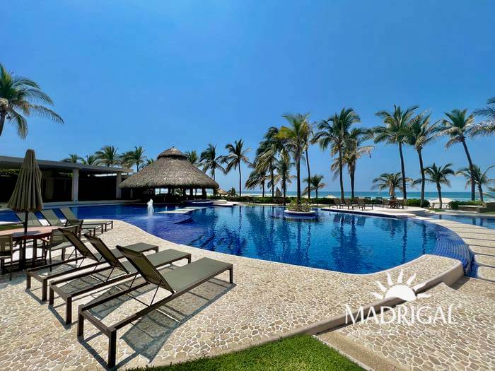 Vidamar 1 |  Exclusive beachfront apartment for sale