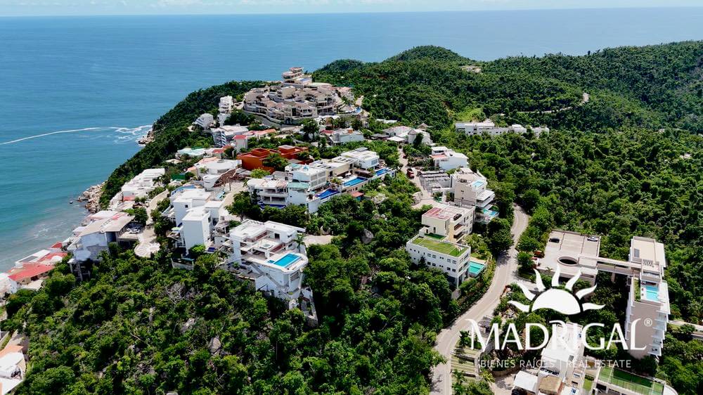 Land for sale, 795 m2 in Real Diamante with a view of Puerto Marqués Bay.