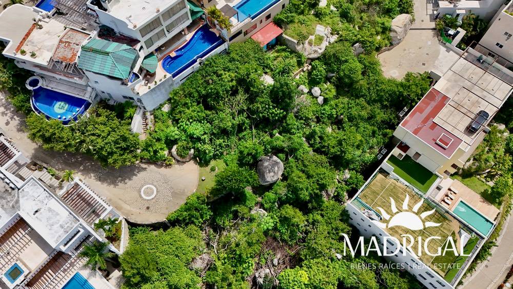 Land for sale, 795 m2 in Real Diamante with a view of Puerto Marqués Bay.