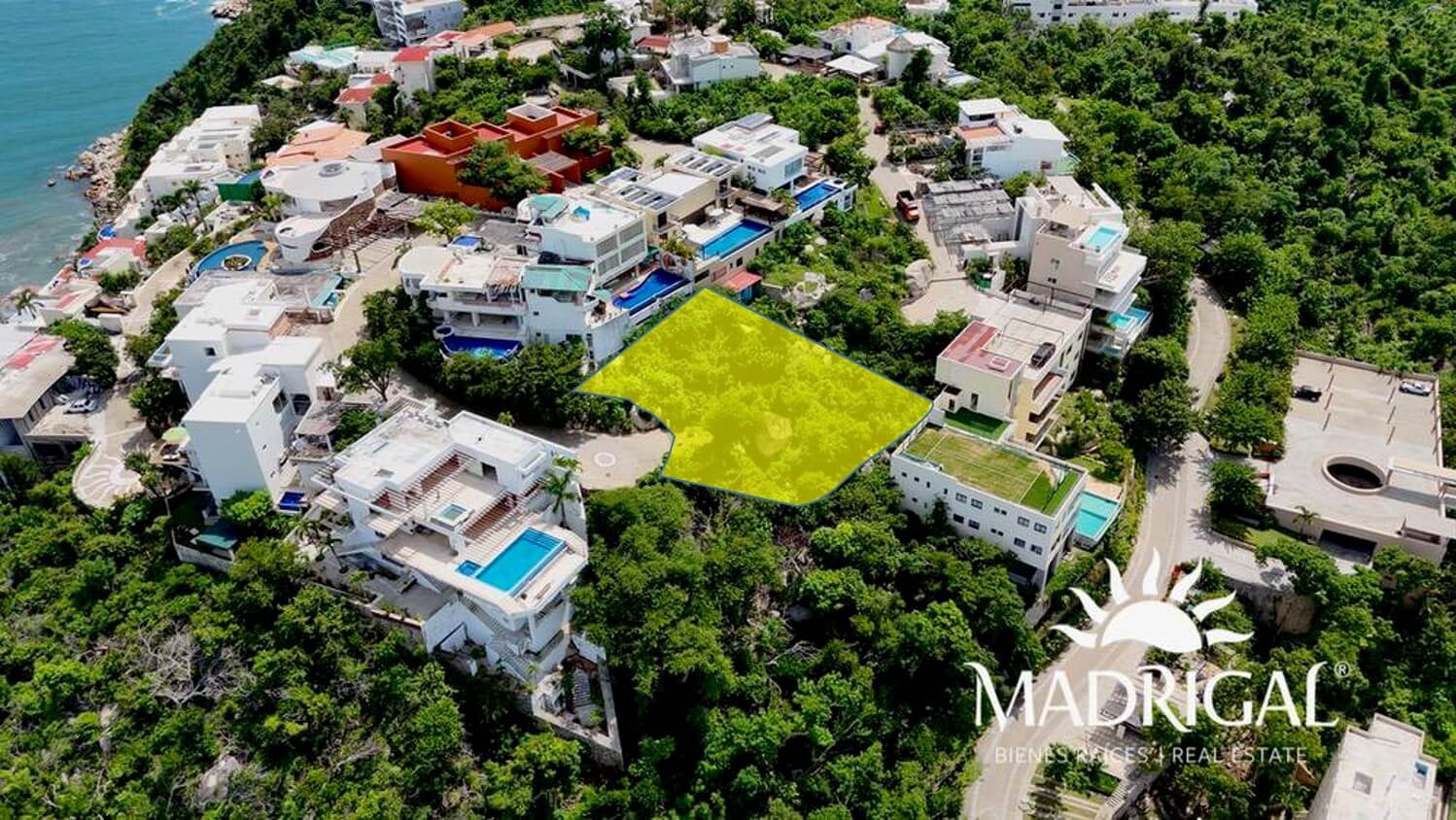 Land for sale, 795 m2 in Real Diamante with a view of Puerto Marqués Bay.