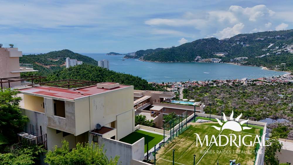 Land for sale, 795 m2 in Real Diamante with a view of Puerto Marqués Bay.