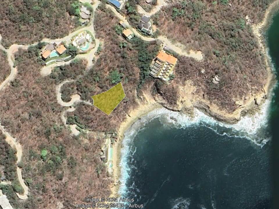 Oceanfront lot for sale, 2021 m² in Los Riscos Punta Diamante