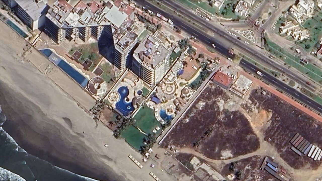 Club de Playa en venta sobre el Boulevard a Barra Vieja con una superficie de 1875 m2