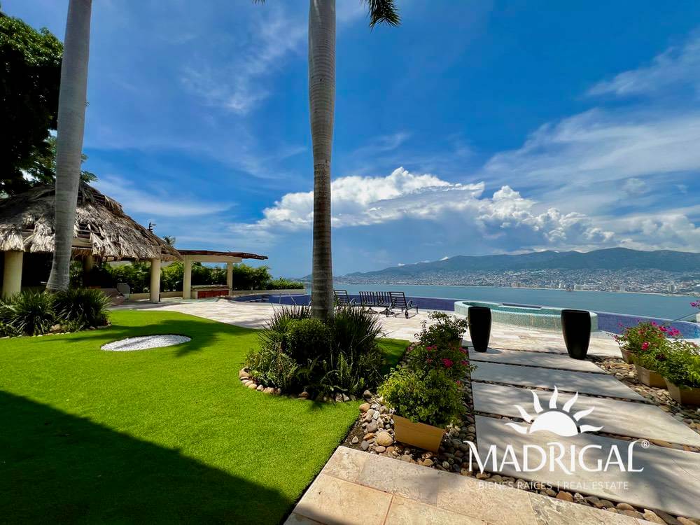 House for sale in Las Brisas, Section Concha, Acapulco &&&