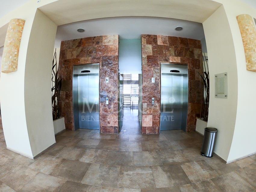 Apartment for sale in the Amarinthos condominium in Acapulco, in the Playa Diamante area