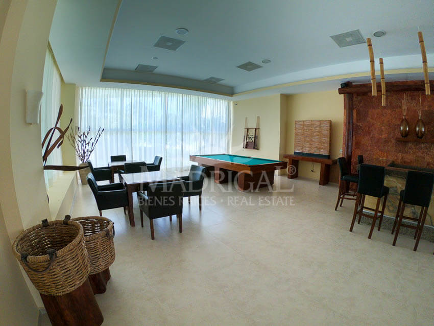 Apartment for sale in the Amarinthos condominium, beachfront in Acapulco, Playa Diamante area