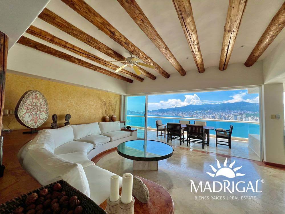 Exclusivo departamento en venta el Joyas de Brisasmar en Acapulco con la mejor vista a la bahía