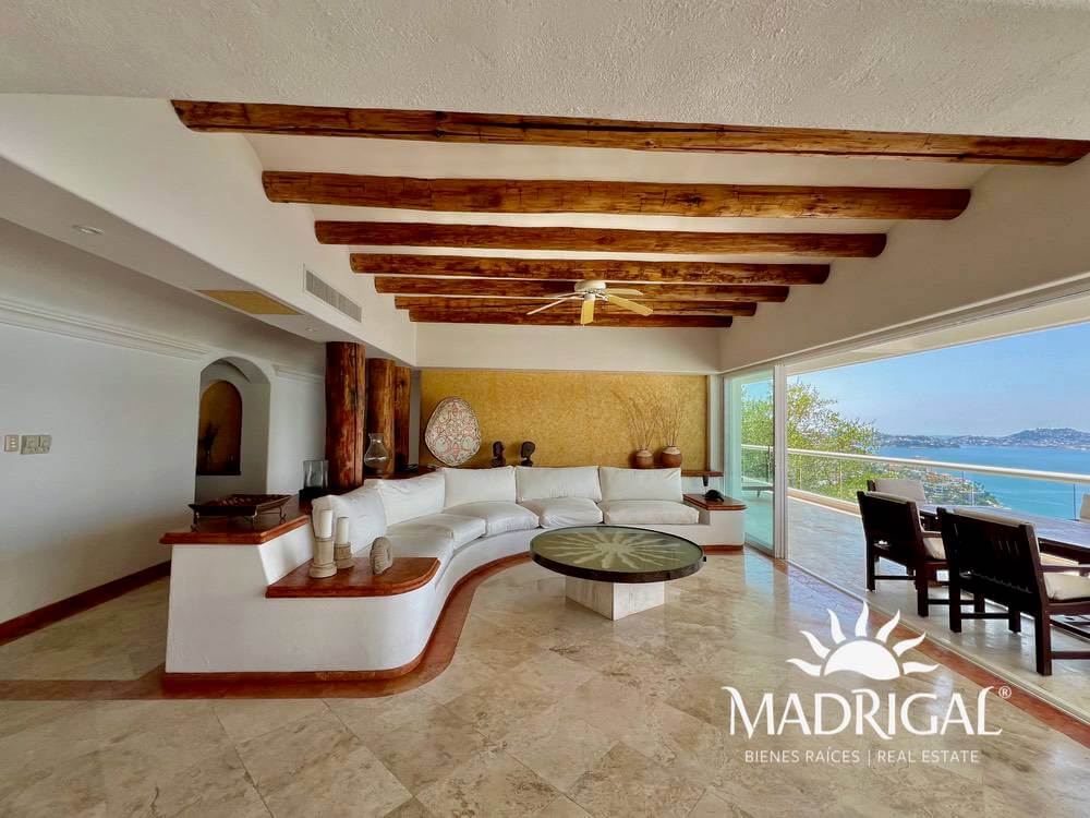 Exclusivo departamento en venta el Joyas de Brisasmar en Acapulco con la mejor vista a la bahía