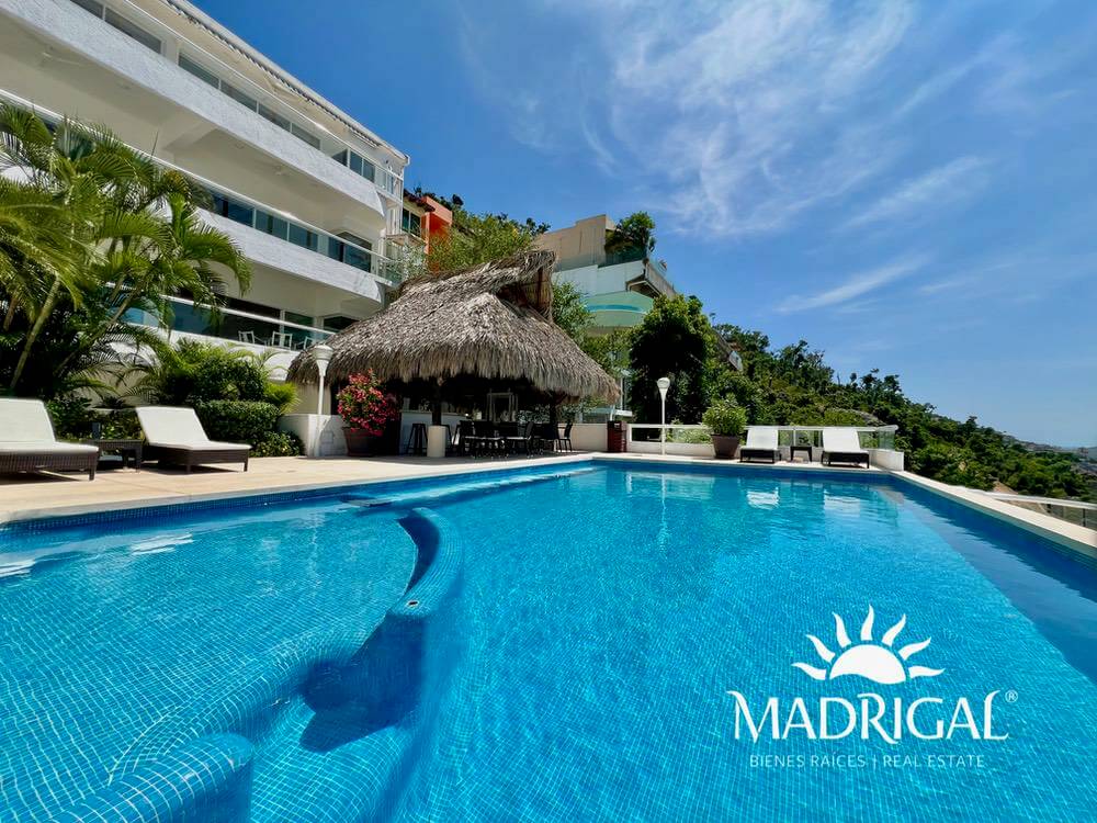 Exclusive apartment for sale in Joyas de Brisamar, Acapulco with the best view of the bay