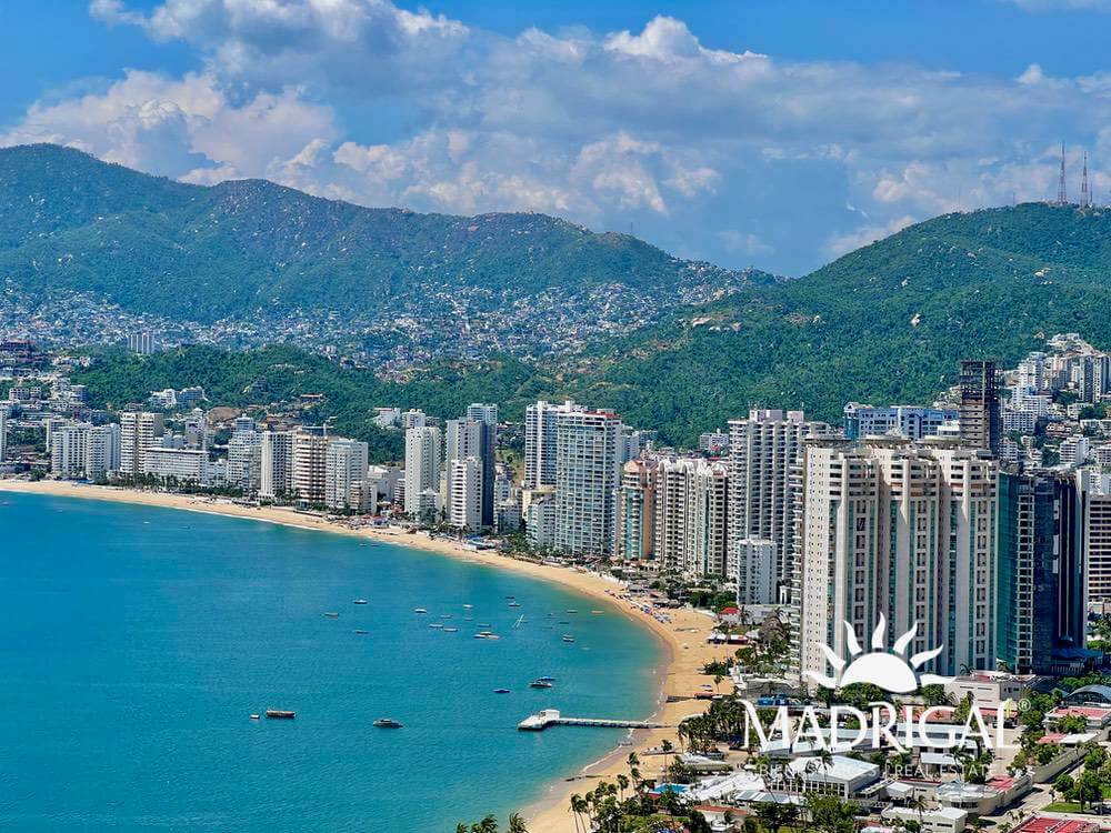 Exclusivo departamento en venta el Joyas de Brisasmar en Acapulco con la mejor vista a la bahía