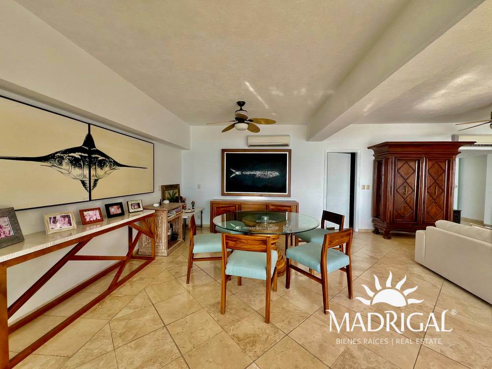 Real del Mar | Beachfront apartment for sale in Acapulco Bay