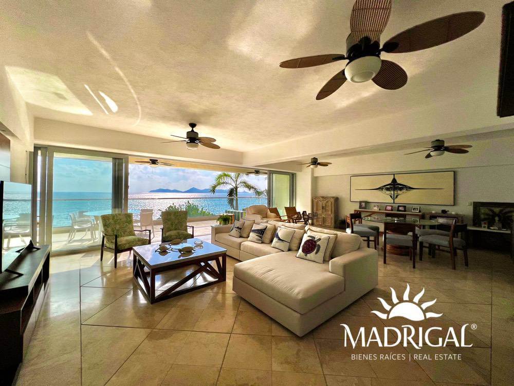 Real del Mar | Beachfront apartment for sale in Acapulco Bay