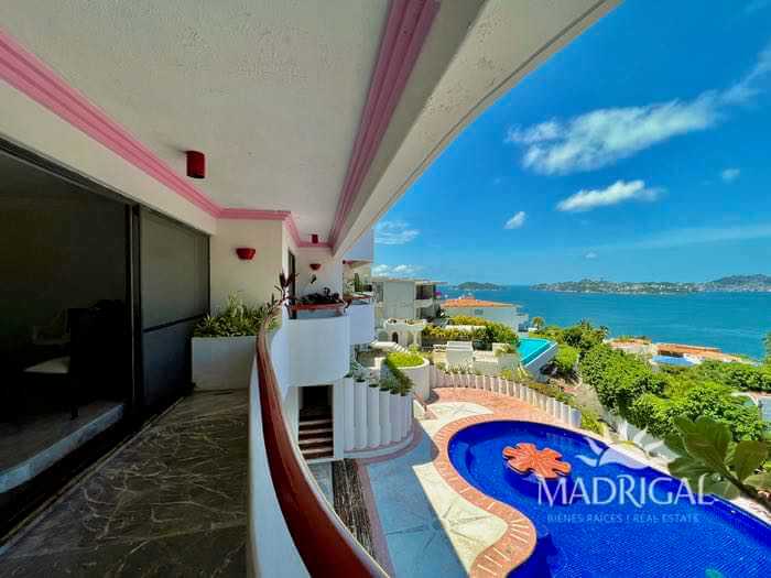 &&& Beautiful oceanfront house available in Acapulco's exclusive Marina Brisas