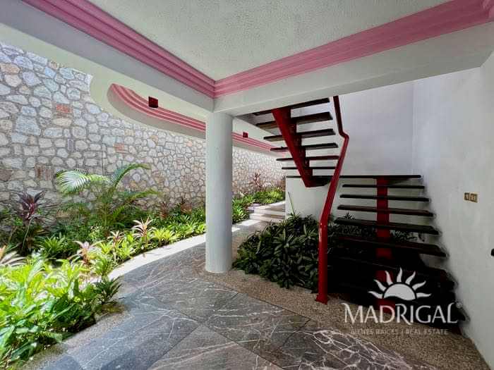 &&& Beautiful oceanfront house available in Acapulco's exclusive Marina Brisas