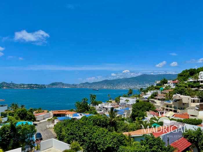 &&& Beautiful oceanfront house available in Acapulco's exclusive Marina Brisas