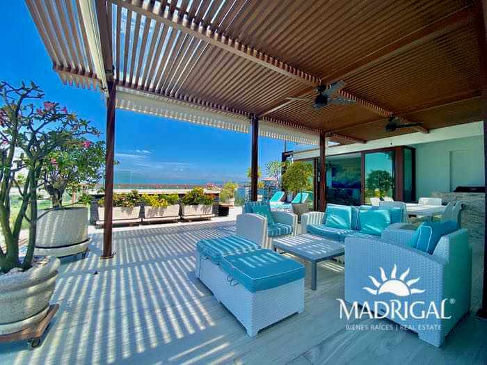 Penthouse a la venta en Playa Diamante, Condominio La Isla Torre Emerald