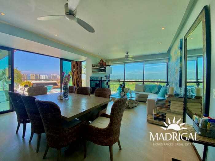 Penthouse for sale in Playa Diamante, La Isla Condominium, Emerald Tower