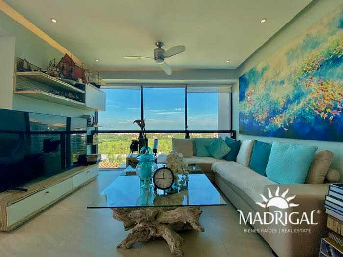 Penthouse for sale in Playa Diamante, La Isla Condominium, Emerald Tower