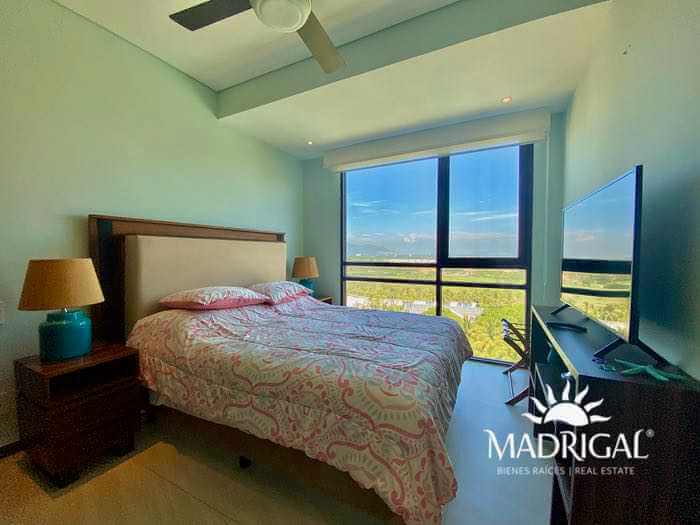 Penthouse for sale in Playa Diamante, La Isla Condominium, Emerald Tower