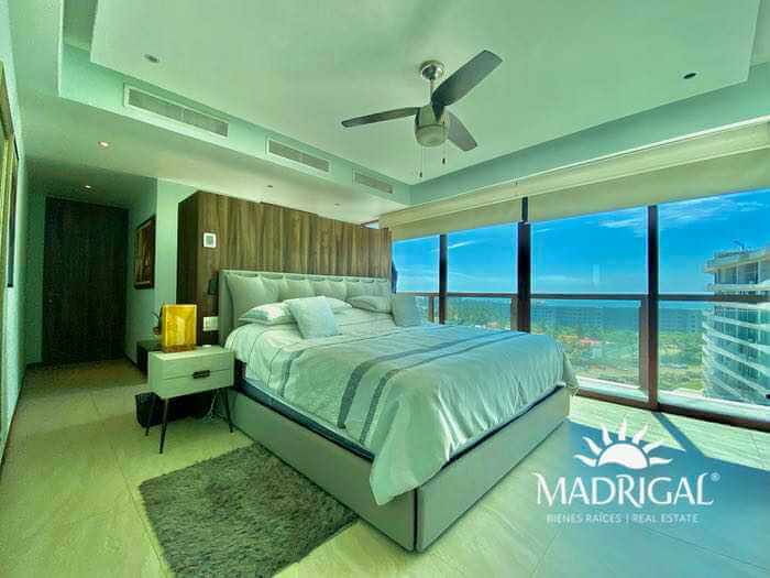 Penthouse a la venta en Playa Diamante, Condominio La Isla Torre Emerald