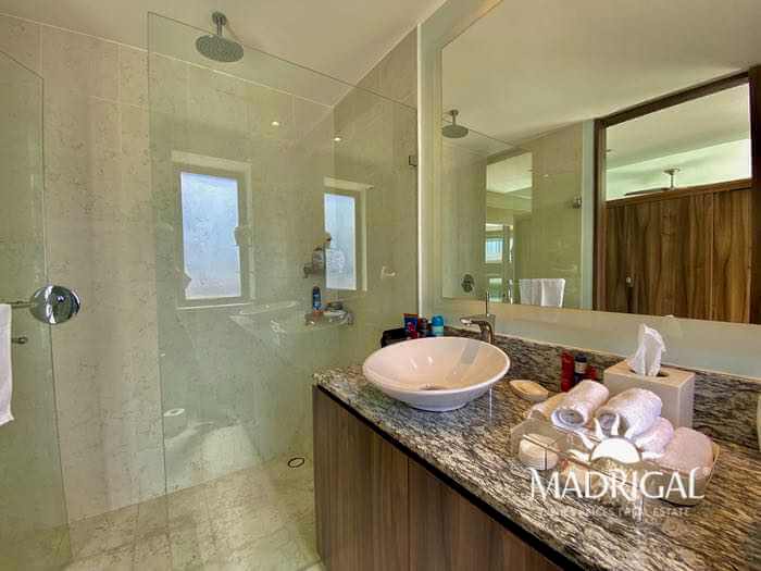 Penthouse for sale in Playa Diamante, La Isla Condominium, Emerald Tower