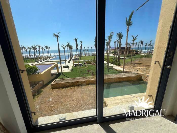 El Palmar Tres Vidas | Beachfront apartment for sale with large terrace