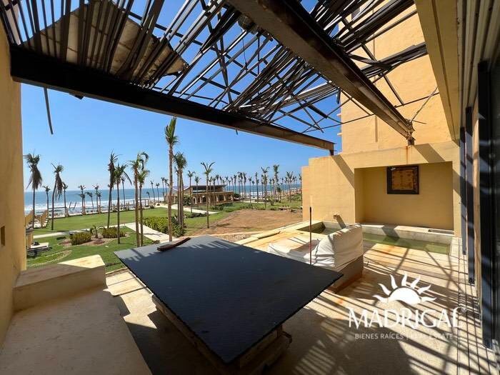 El Palmar Tres Vidas | Beachfront apartment for sale with large terrace