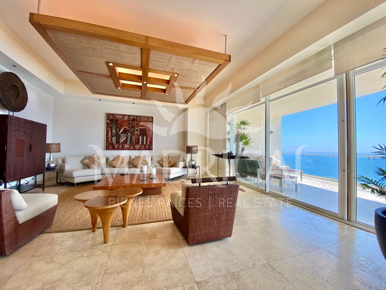 Penthouse en venta en el Condominio Amarinthos en Playa Diamante Acapulco