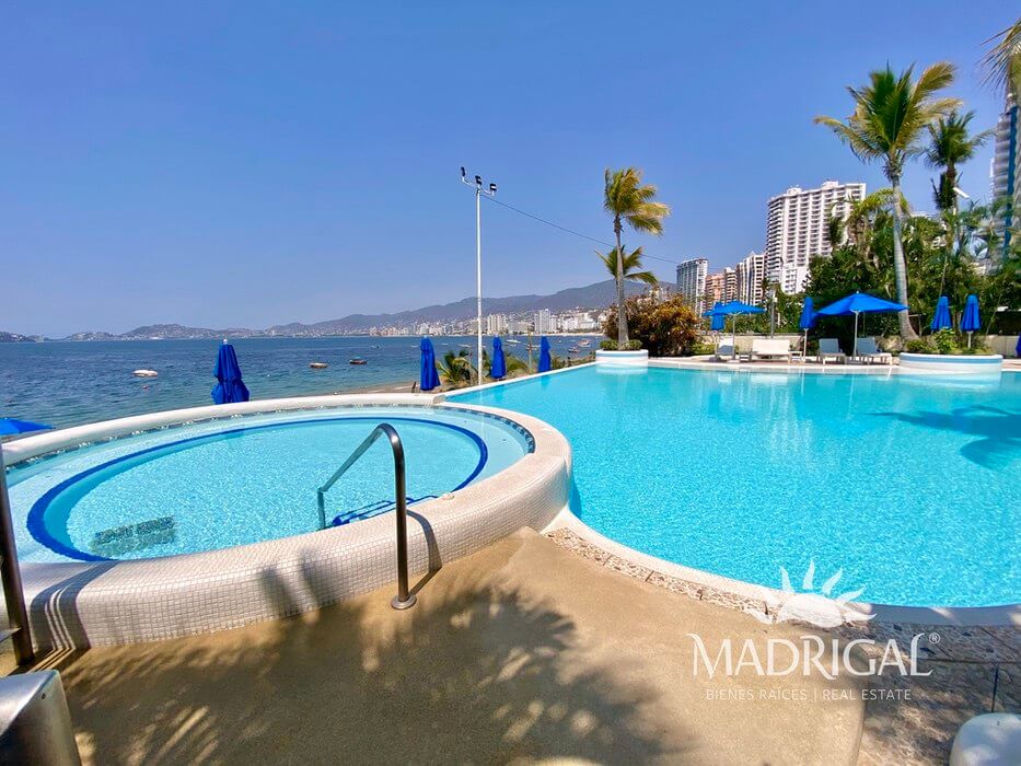 Costa Victoria | Departamento en venta en Acapulco con vista a la bahía