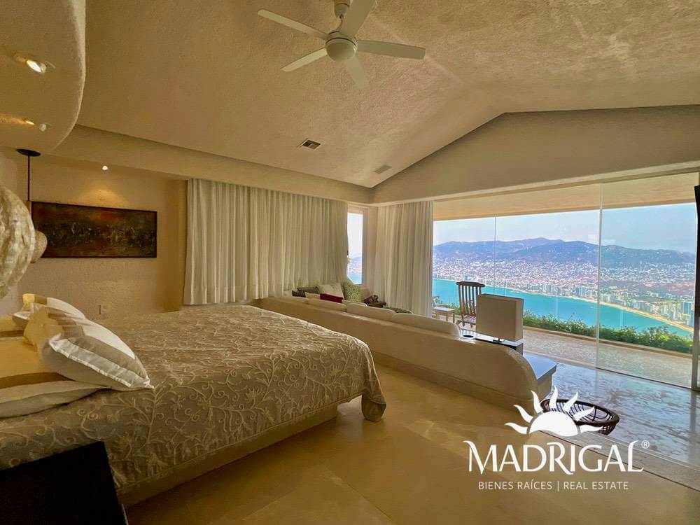 Exclusiva casa a la venta en el Fraccionamiento Residencial la Cima en Acapulco