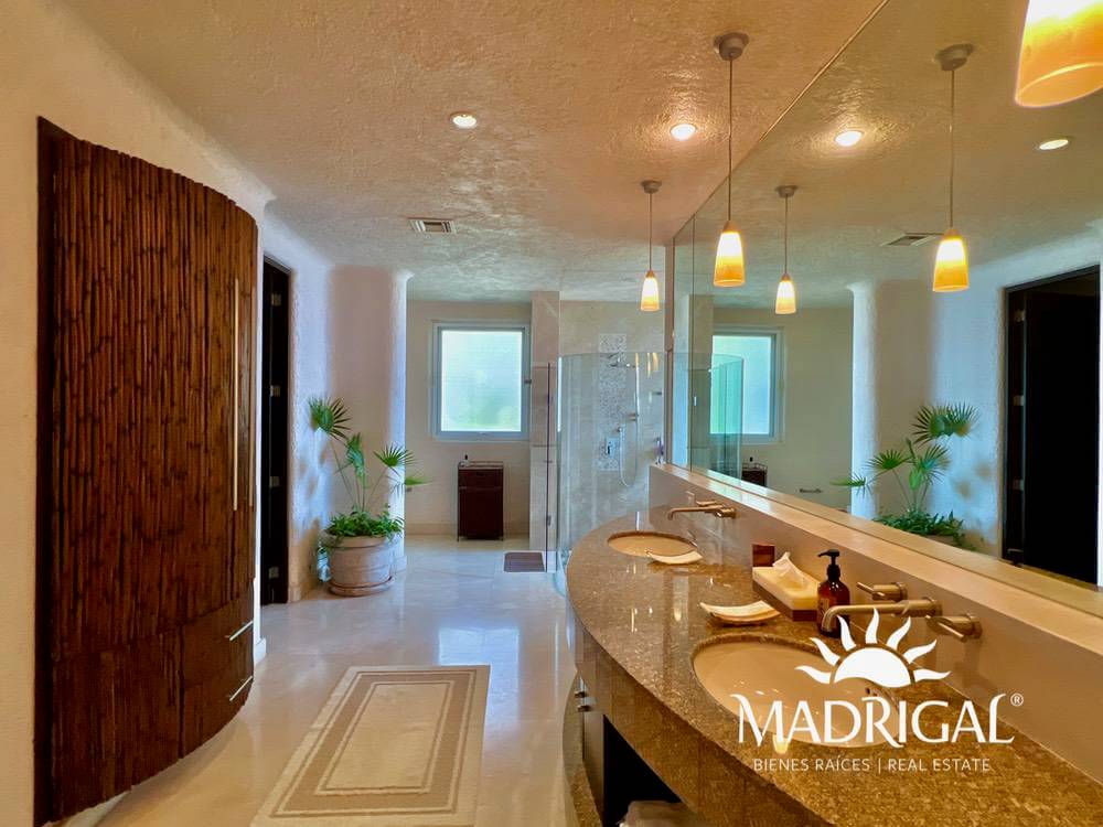 Exclusiva casa a la venta en el Fraccionamiento Residencial la Cima en Acapulco