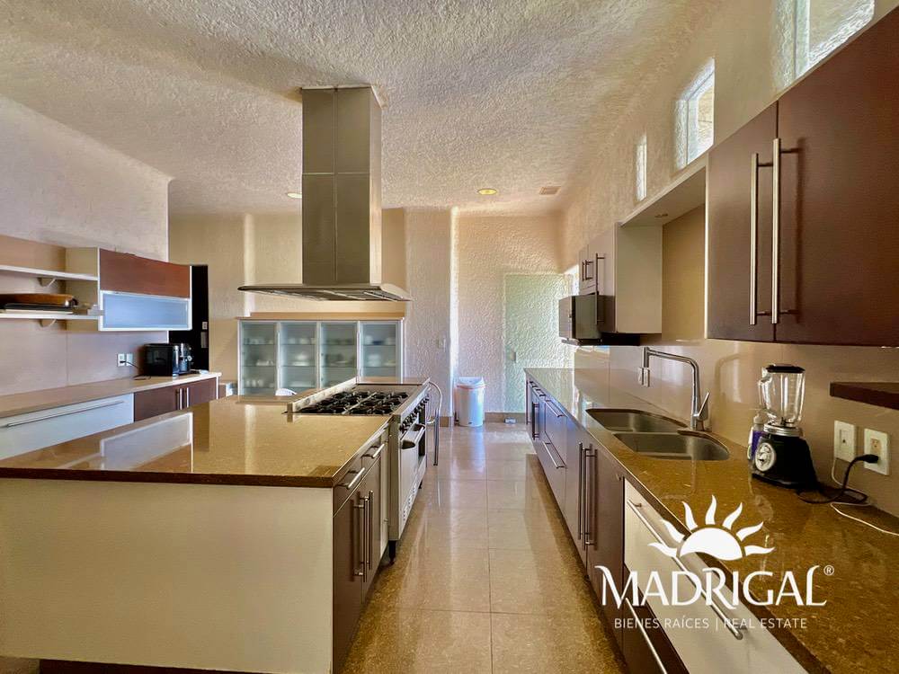 Exclusiva casa a la venta en el Fraccionamiento Residencial la Cima en Acapulco