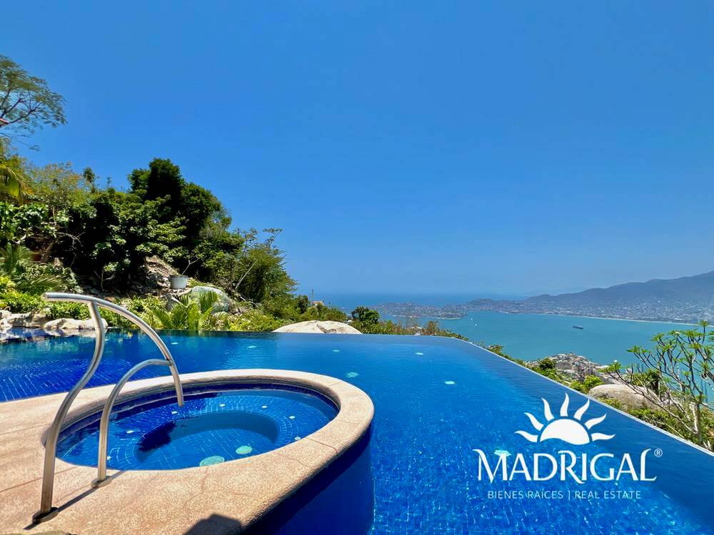 Exclusiva casa a la venta en el Fraccionamiento Residencial la Cima en Acapulco