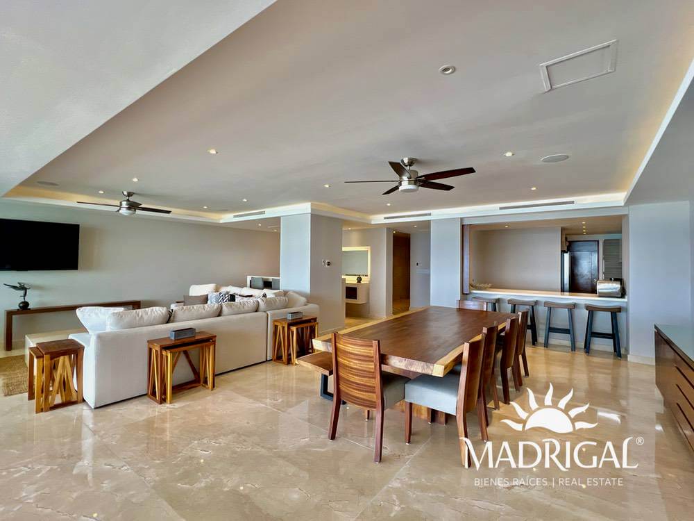 Penthouse en el condominio Vidamar 2 frente al mar