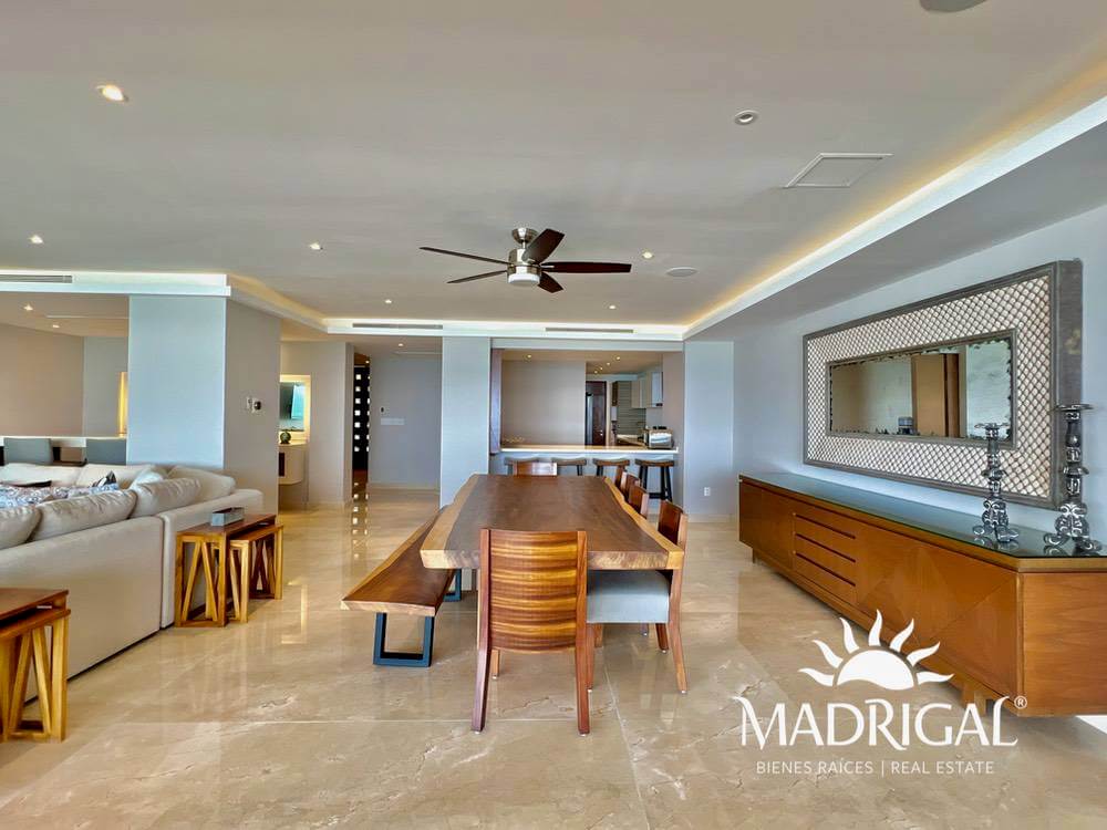 Penthouse en el condominio Vidamar 2 frente al mar