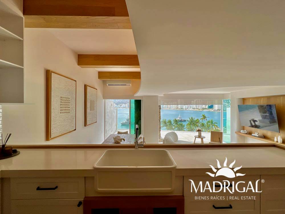 Villas Alejandra - Pent House en venta en Brisas Guitarrón Acapulco frente a playa